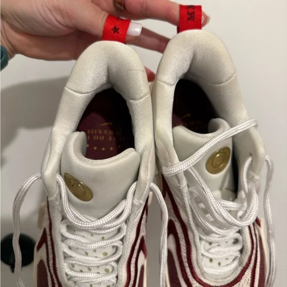 Nike Cosmic Unity 2 Sisterhood Sneakers - Picture 11 of 15